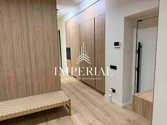 Продаж Будинок 4-кімнатний на вул. Садовая Київ