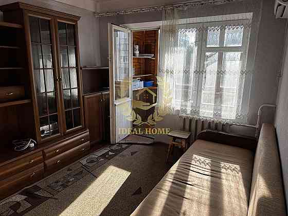 Продам двокімнатну комунальну квартиру Соломʼянський р-н Київ