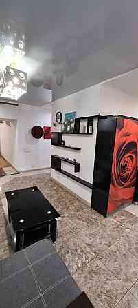 Оренда Квартира 1-кімнатна, 1/5 поверх на просп. Леоніда Каденюка, 3А Kiev