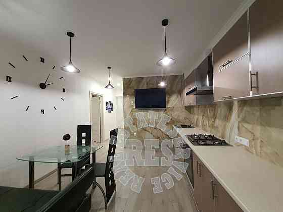 Оренда Квартира 2-кімнатна, 4/9 поверх на Озерна, 4-А Киев