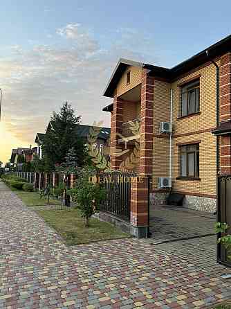 Продаж Будинок 6-кімнатний на Сухомлинского Василия ул., 1 Київ