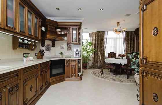 Продаж Квартира 4-кімнатна, 4/23 поверх на Кловський узвіз вул., д. 5 Киев