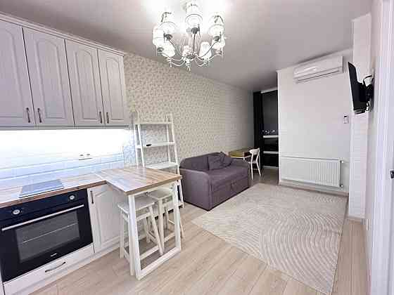 Оренда Квартира 1-кімнатна, 12/21 поверх на Сормовська, 3 Kiev