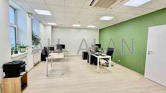 Оренда офісне приміщення на Воздвиженська вул., 45 приміщень - 3, поверх - 2/7 Київ