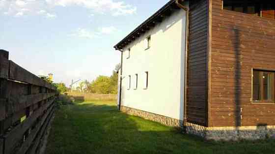 Продаж 2-поверховий Будинок  200 кв.м   