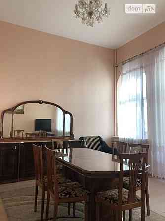 Оренда Квартира 3-кімнатна, 5/5 поверх на ул. Михайловская Киев