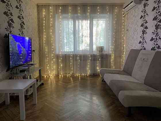 Оренда Квартира 2-кімнатна, 1/5 поверх на ул. Елены Телиги Киев