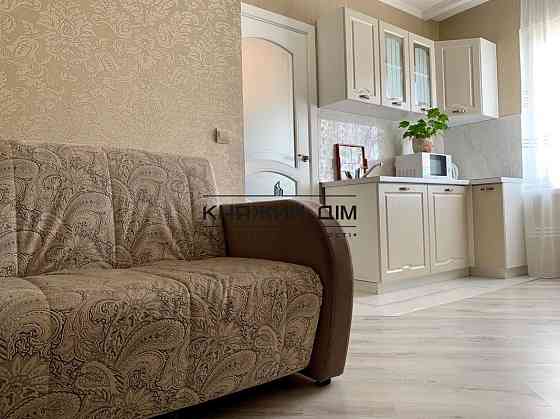 Оренда Квартира 1-кімнатна, 25/25 поверх на Русовой Софии ул. Київ