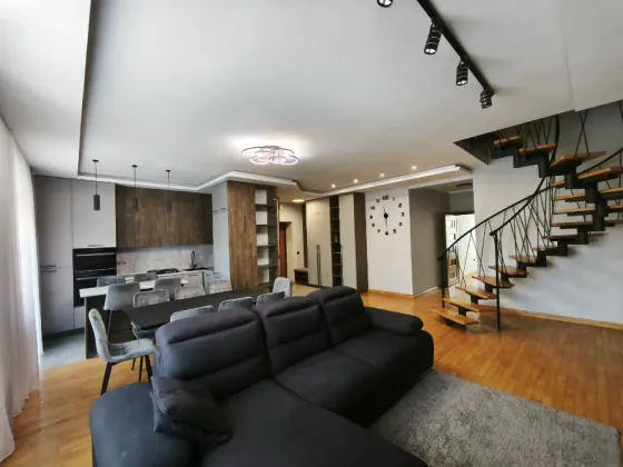 Продаж 4к Квартира 143 кв.м Тлехаса 10 Ужгород