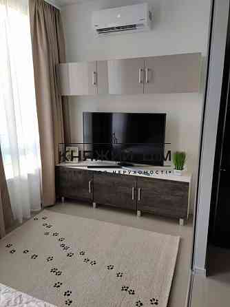 Оренда Квартира 1-кімнатна, 5/9 поверх на Юрія Липи Kiev