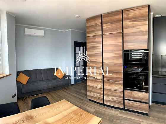 Продаж Квартира 1-кімнатна, 23/25 поверх на вул. Юлії Здановської Киев