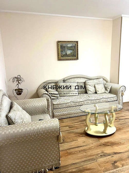 Оренда Квартира 3-кімнатна, 33/36 поверх на Срибнокильская ул. Київ - фото 1