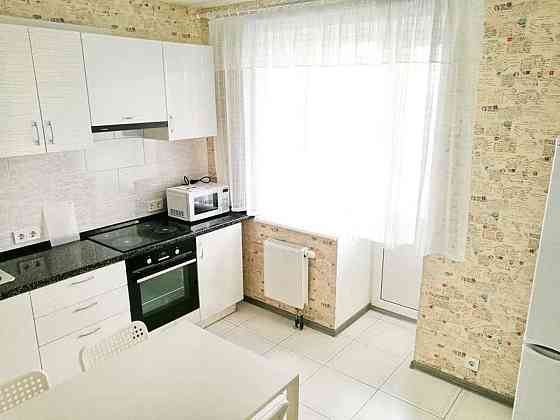 Оренда Квартира 1-кімнатна, 10/16 поверх на бул. Академика Вернадского, 24 Киев