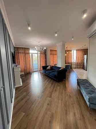 Продаж Квартира 3-кімнатна, 10/25 поверх на Вишгородська вул., д. 45 Київ