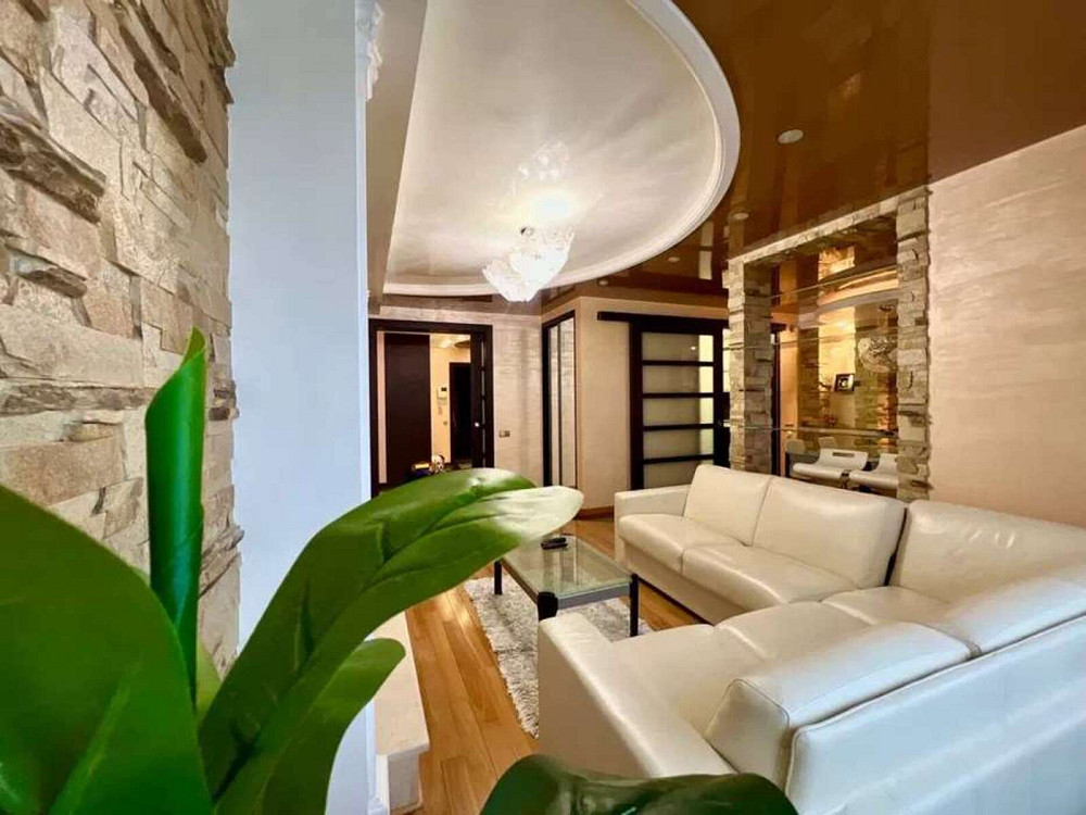 Оренда Квартира 2-кімнатна, 18/25 поверх на ул. Верховинная, 35 Київ - фото 1