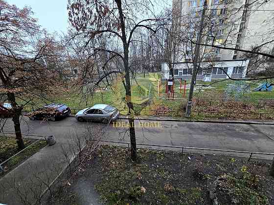 Продаж Квартира 2-кімнатна на Анатолия Соловьяненко ул., 11 Київ