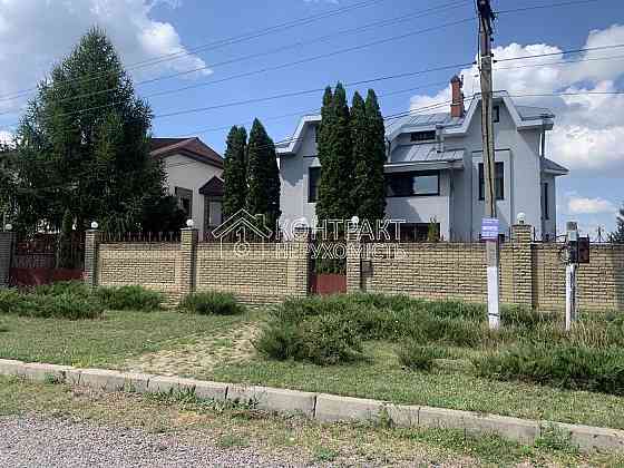 Продаж Будинок 12-кімнатний на вул. вул.Лозовеньківська Харьков