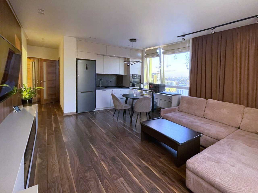 Продаж Квартира 1-кімнатна, 14/16 поверх на Салютна вул., д. 2Б Київ - фото 2