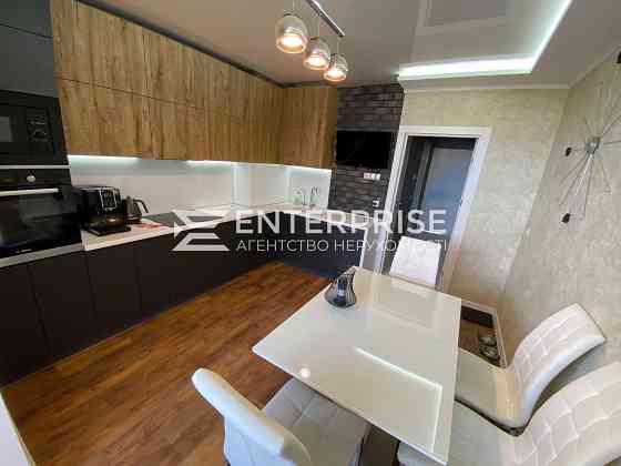 Продаж Квартира 3-кімнатна, 20/25 поверх на вул. Данченка Київ