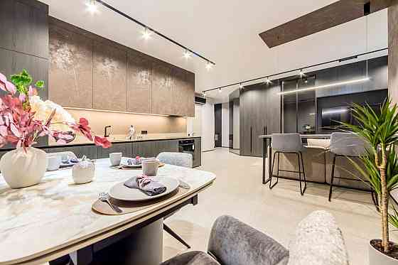 Продаж Квартира 2-кімнатна, 5/10 поверх на Андрія Верхогляда вул., д. 1-20а Киев