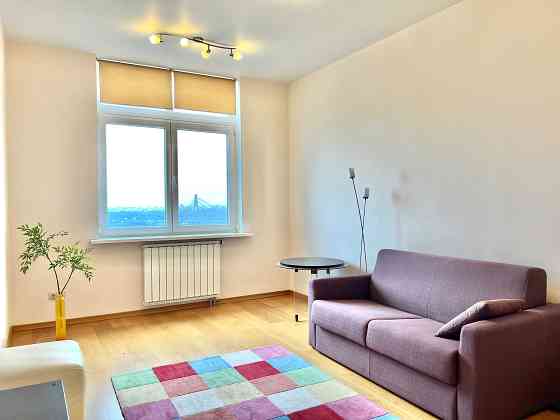 Продаж Квартира 3-кімнатна, 22/23 поверх на Володимира Івасюка вул., д. 6 Kiev