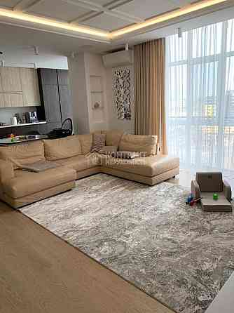 Продаж Квартира 3-кімнатна, 13/16 поверх на вул. Мінський Kharkiv