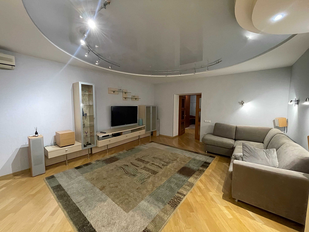 Продаж Квартира 3-кімнатна, 7/18 поверх на Володимира Івасюка вул., д. 12д Київ - фото 1