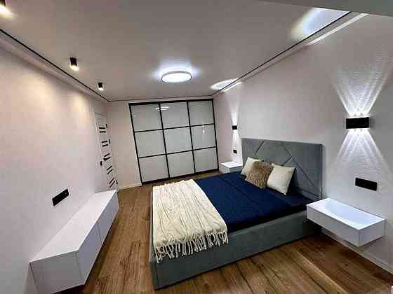 Продаж Квартира 1-кімнатна, 8/9 поверх на Берестейський вул., д. 19 Kiev