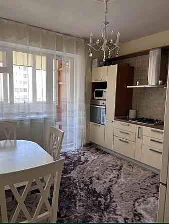 Продам велику 2-х кімнатну квартиру, в Стиконовському будинку , в центрі Одеса