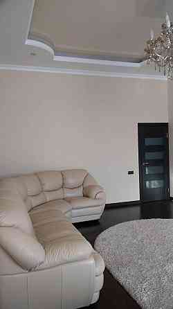 Оренда Квартира 2-кімнатна, 2/25 поверх на ул. Ревуцкого Киев