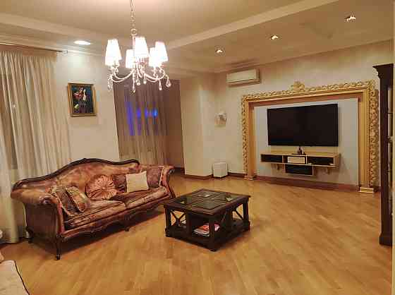 Продам просторную квартиру в теплом кирпичном Новом доме на ул Солнечной Аркадия Одеса