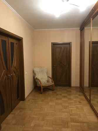 Оренда Квартира 2-кімнатна, 13/28 поверх на ул. Анны Ахматовой, 13 Київ