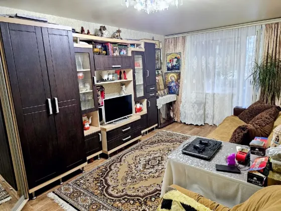 Продаж 2к Квартира 45 кв.м осенняя 3 Дніпро