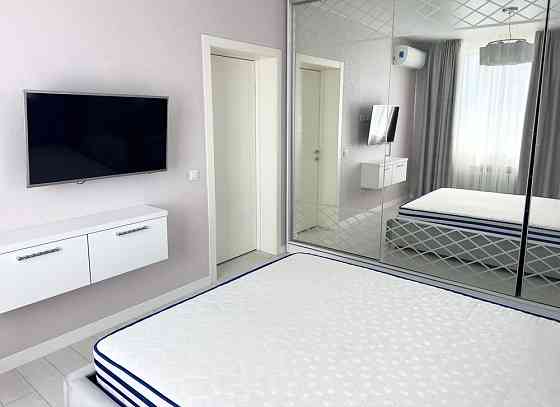 Продаж Квартира 3-кімнатна, 9/17 поверх на Миколи Руденка вул., д. 148в Київ