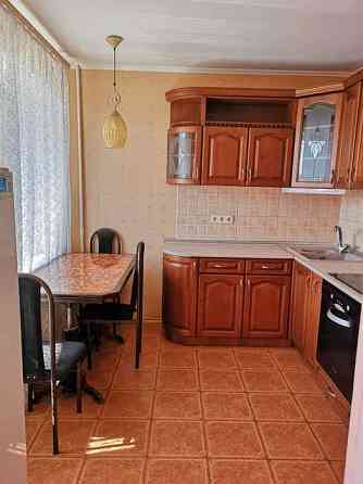 Оренда Квартира 3-кімнатна, 14/16 поверх на ул. Челябинская, 11 Kiev