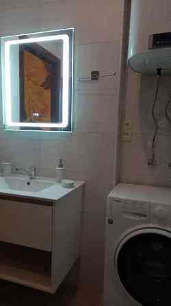 Оренда Квартира 2-кімнатна, 3/4 поверх на ул. Строителей, 33 Kiev