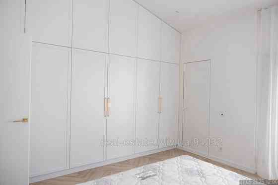 Продаж Квартира 3-кімнатна, 5/5 поверх на вул. Сулими Івана Львов