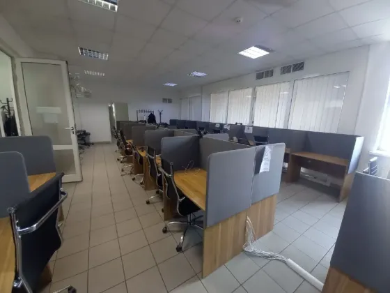 Здається Офісні приміщення площа 419 кв.м Дніпро вул. Жуковського 3 Дніпро