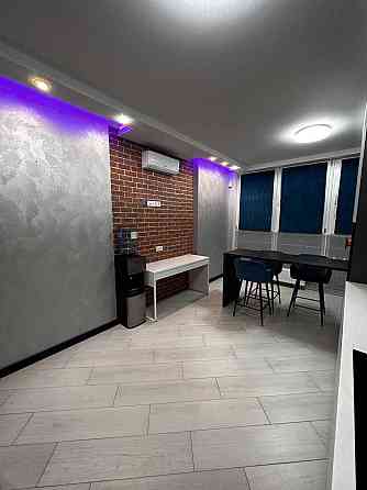 Продаж Квартира 2-кімнатна, 21/25 поверх на Драгоманова вул., д. 2Б Киев