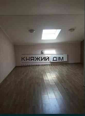 Оренда Квартира 3-кімнатна, 4/4 поверх на Наумова Генерала ул. Київ