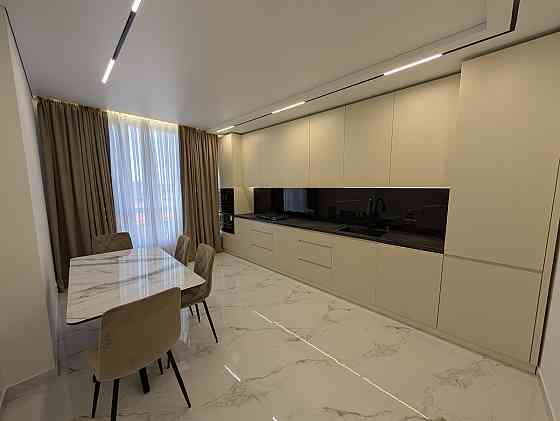 Продаж Квартира 2-кімнатна, 10/13 поверх на вул. Коновальця Є. Івано-Франківськ