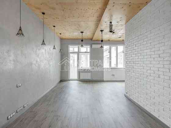 Продаж Квартира 3-кімнатна, 5/5 поверх на вул. Дмитрівська Kharkiv