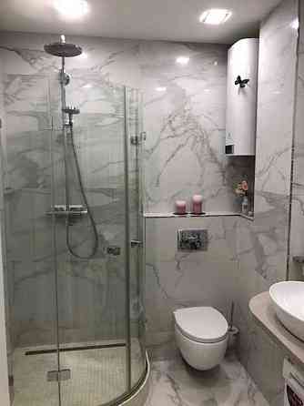 Продаж Квартира 2-кімнатна, 2/8 поверх на Регенераторна, 4 Київ