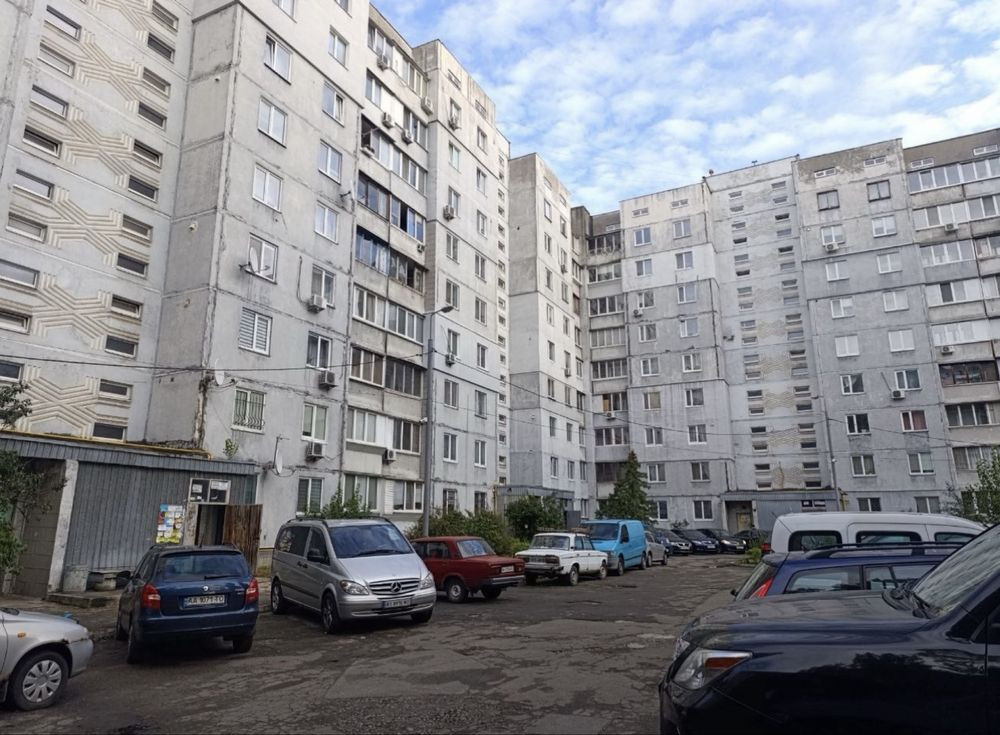 Продаж Квартира 3-кімнатна, 4/9 поверх на Червоної Калини вул., д. 37 Київ - фото 1