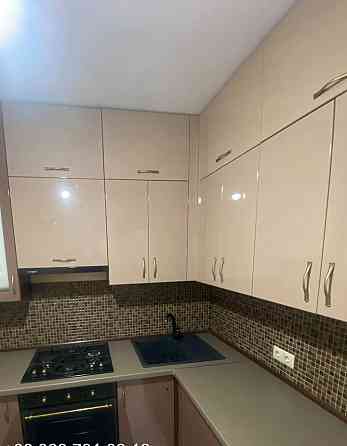 Продаж Квартира 3-кімнатна, 1/5 поверх на Віктора Чміленка вул. (Дзержинського), 27 Кропивницький