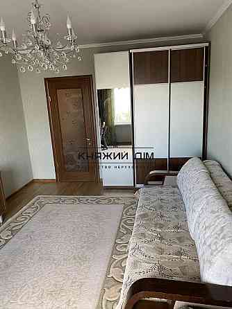 Оренда Квартира 2-кімнатна, 11/16 поверх на Радунская ул. Київ