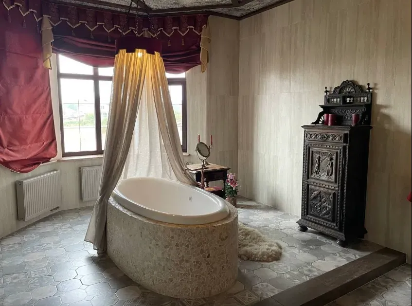 Продаж 2-поверховий Будинок з ділянкою 75 сот 400 кв.м 6 кімн. на зазим