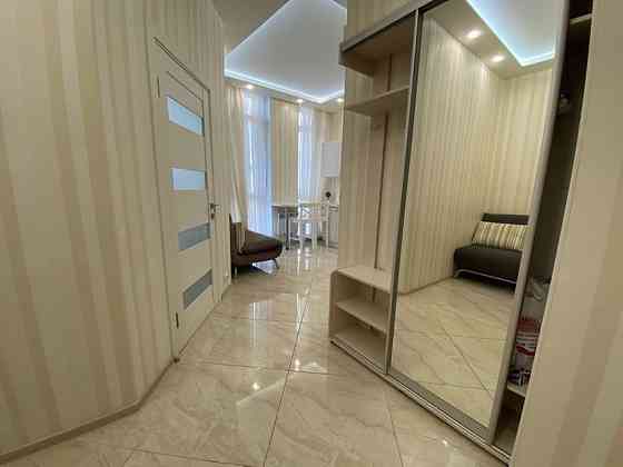 Оренда Квартира 1-кімнатна, 1/12 поверх на Малоземельная ул. Київ