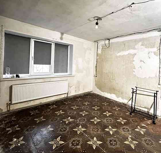 Продаж Квартира 2-кімнатна, 1/2 поверх на Каруны ул., 76 Б Дніпро