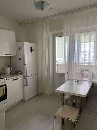 Оренда Квартира 1-кімнатна на ул. Михаила Драгоманова, 1к Київ